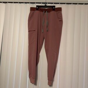Figs Women's Pink Jogger Scrub Pants